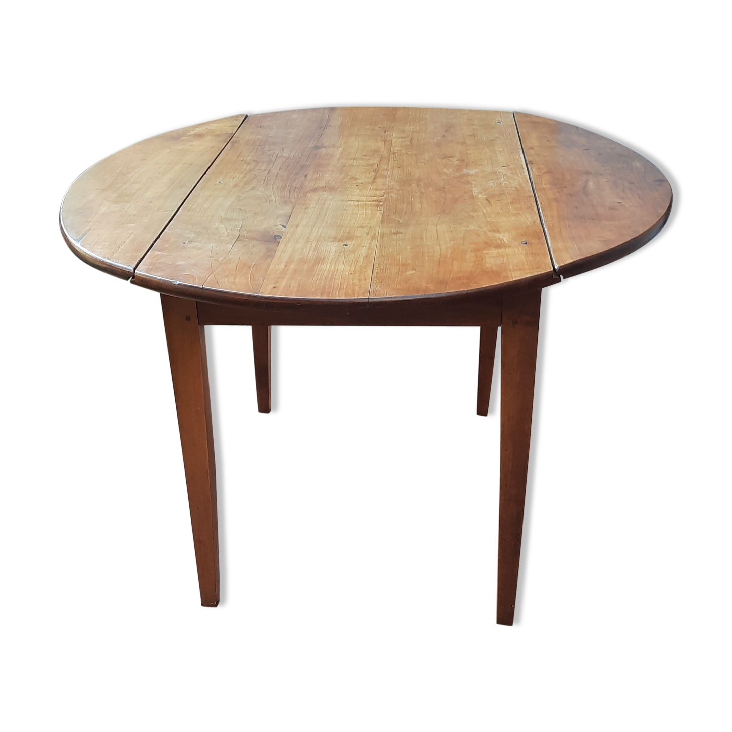 Cherry shutter table