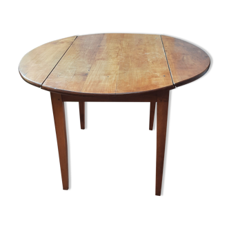 Cherry shutter table