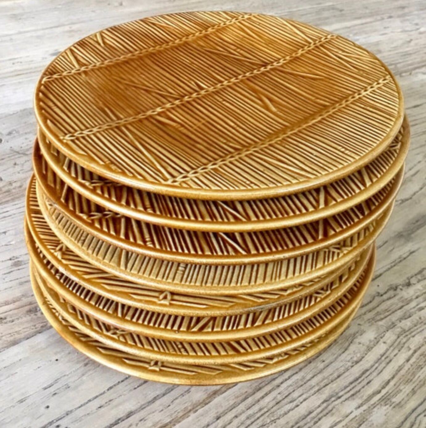 8 vintage Gien cheese plates france