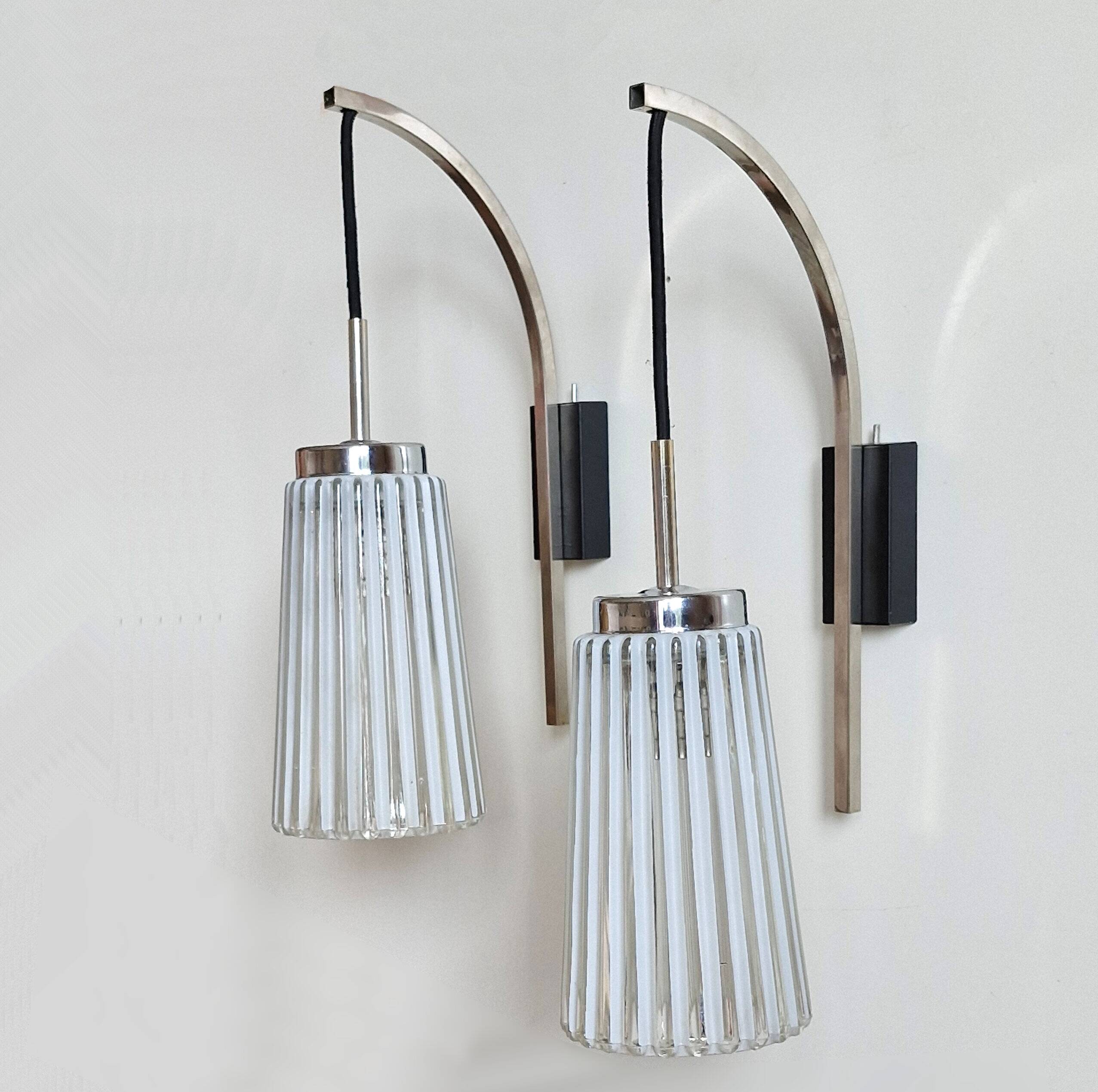 Duo d’appliques années 40/60 métal et verre