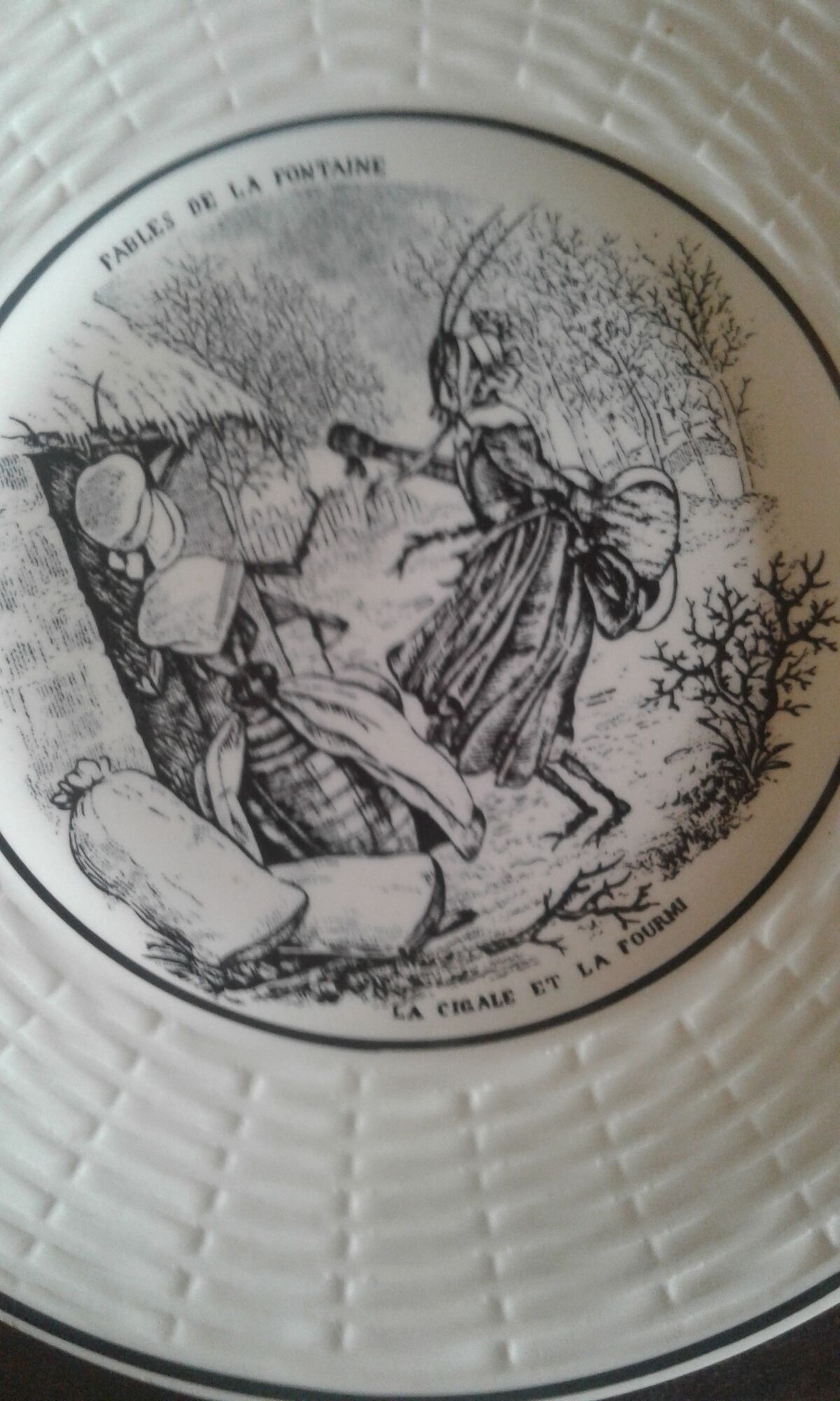 Six plates for dessert Fables de la Fontaine Digoin Sarreguemines