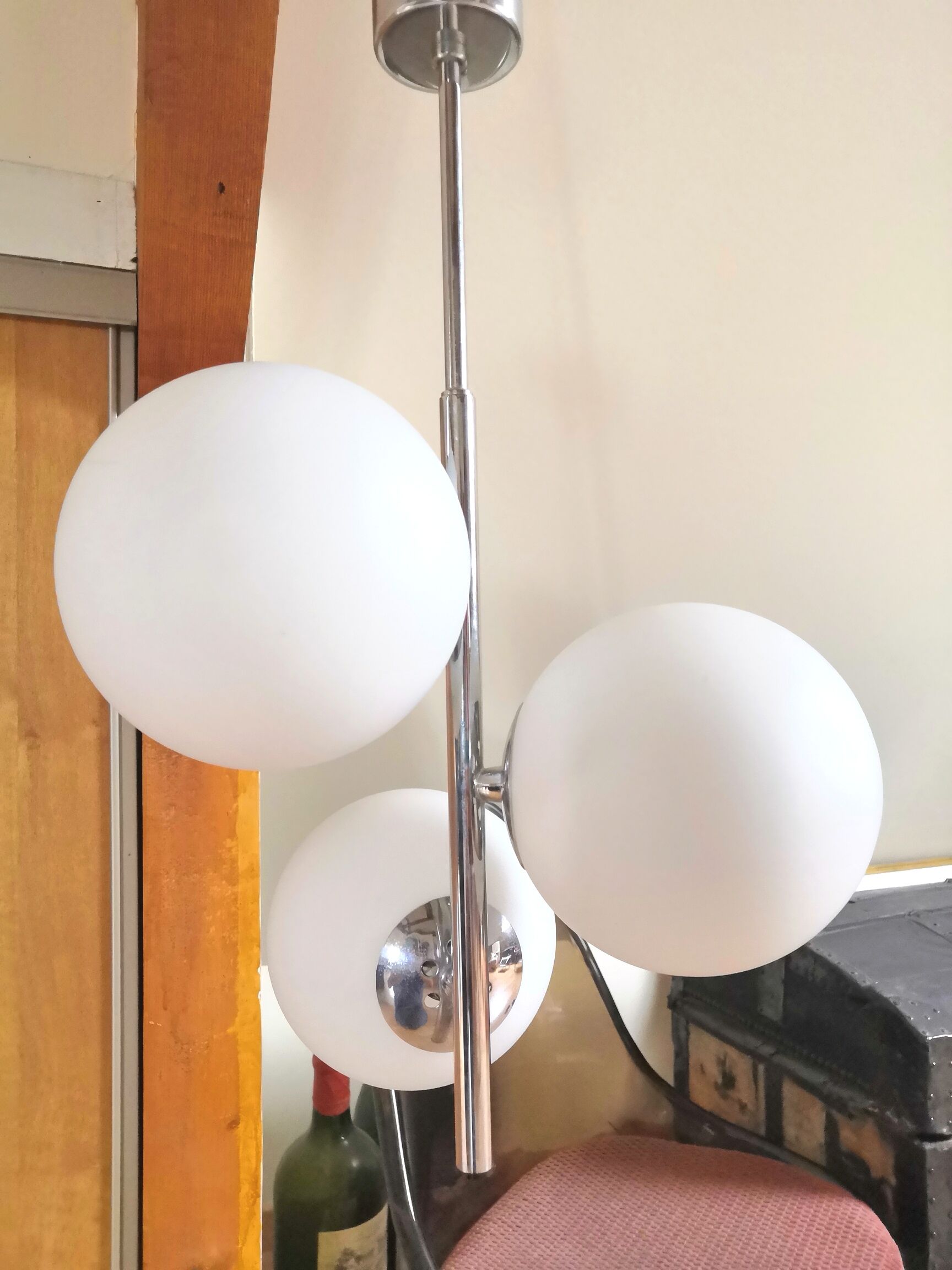 Suspension cluster 3 round opalines and stainless steel design 70s