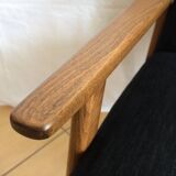 Fauteuil restauré en tissu noir, milieu XXème