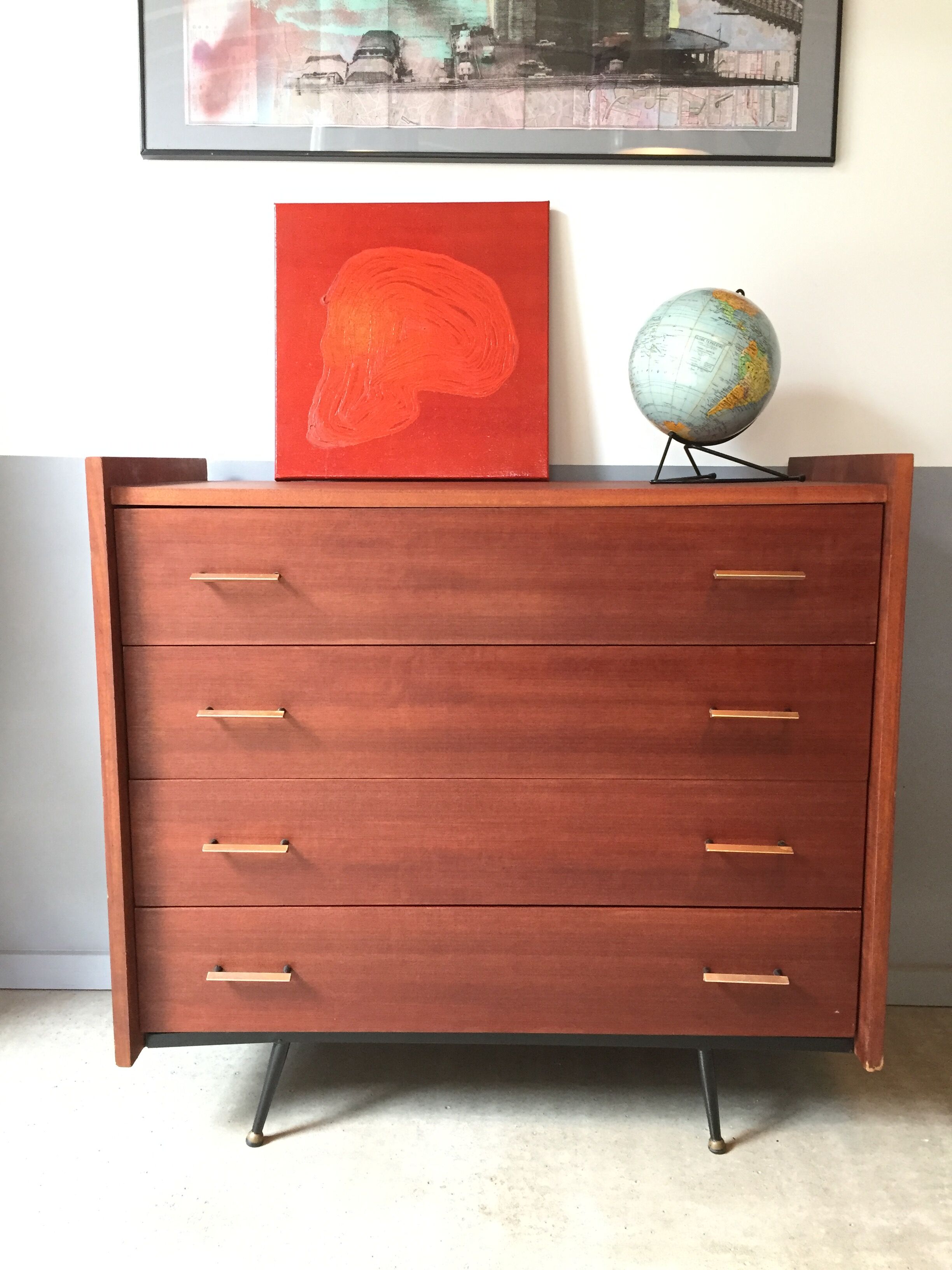 Dresser 1960