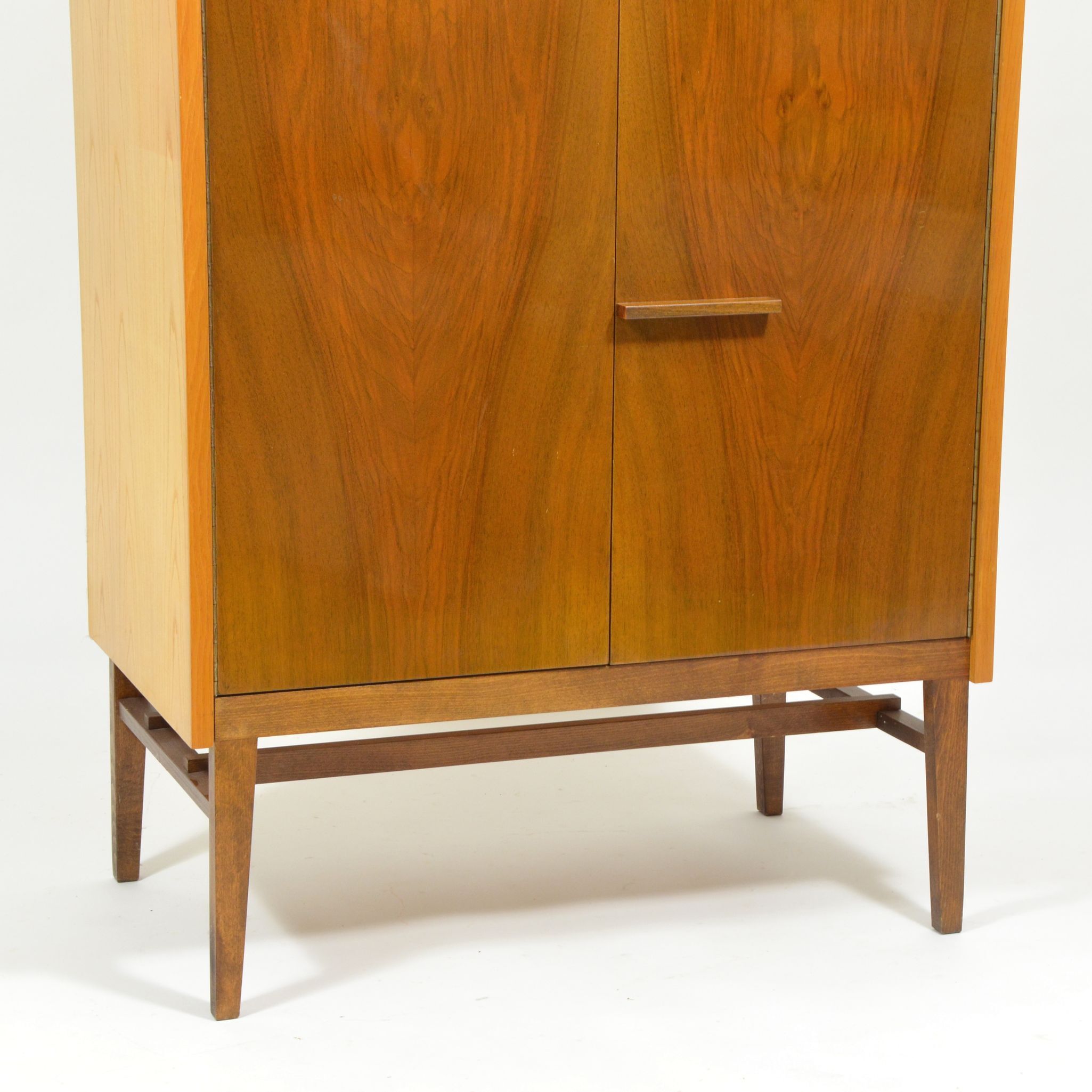 Wardrobe y Frantisek Mezulanik, Czechoslovakia 1965