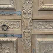Buffet de style Renaissance en chêne massif XX siècle