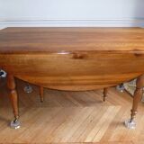 Magnificent 19th century walnut dining table