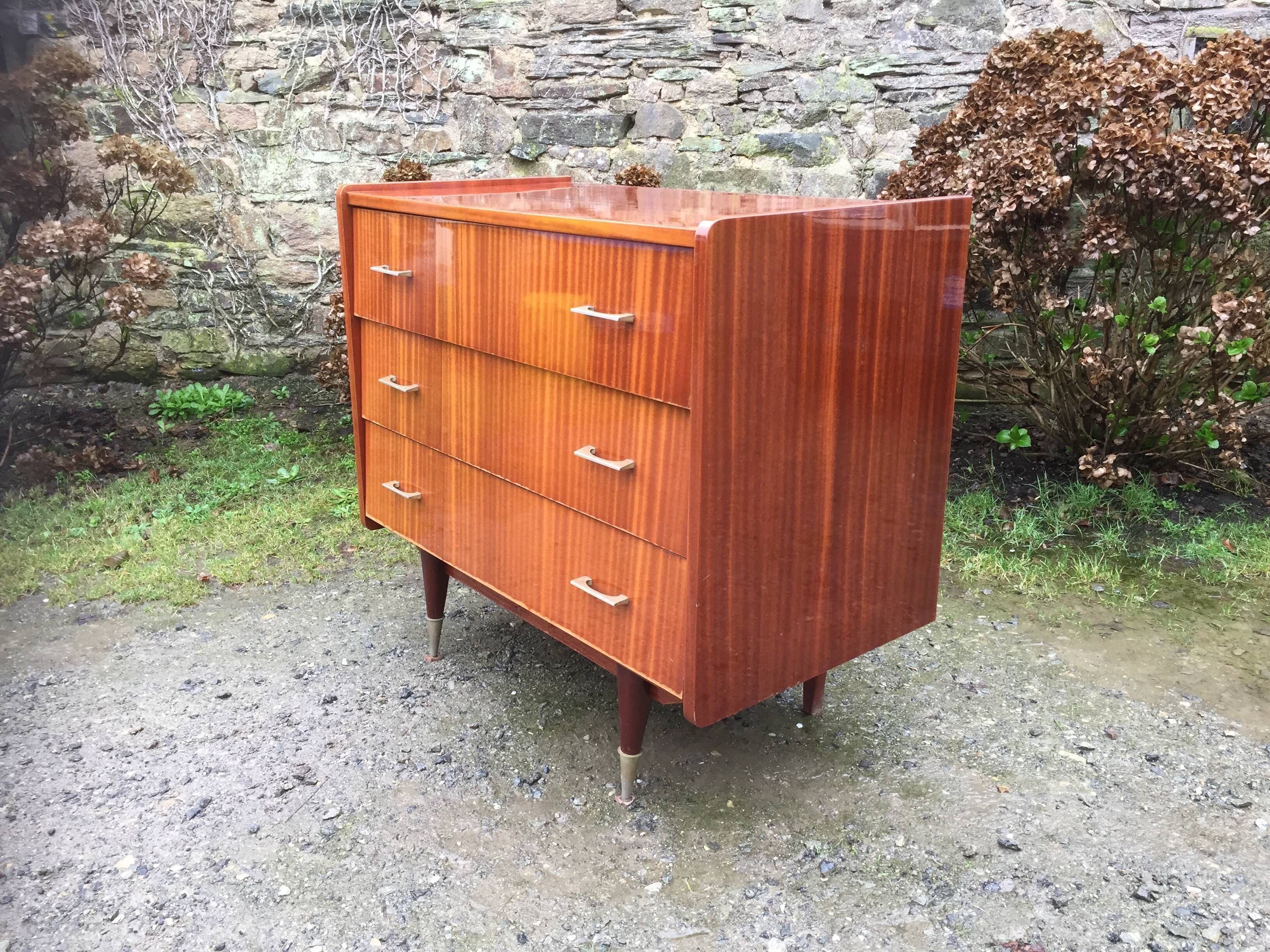 Vintage chest of drawers with 3 drawers in varnished teak