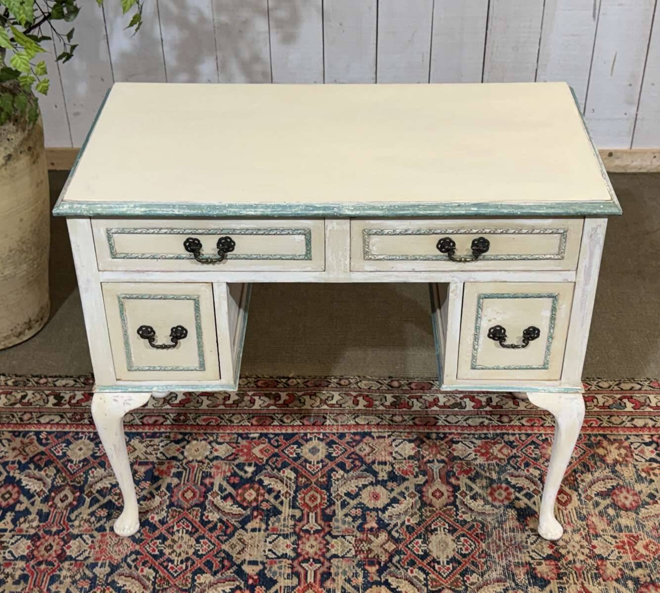 English desk in pine from the 1950s.