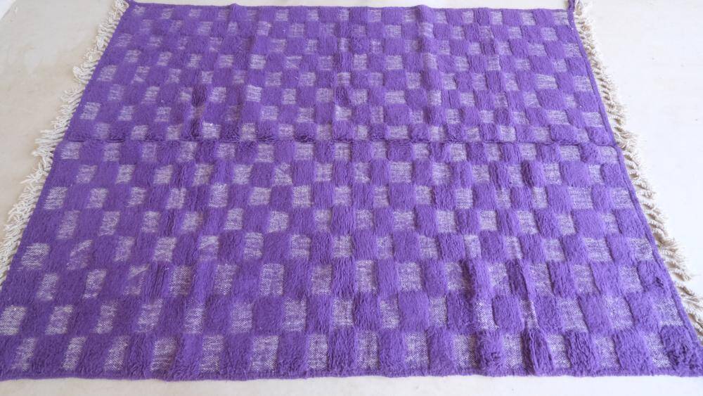 Purple Checkered Rug - 281 x 207 cm