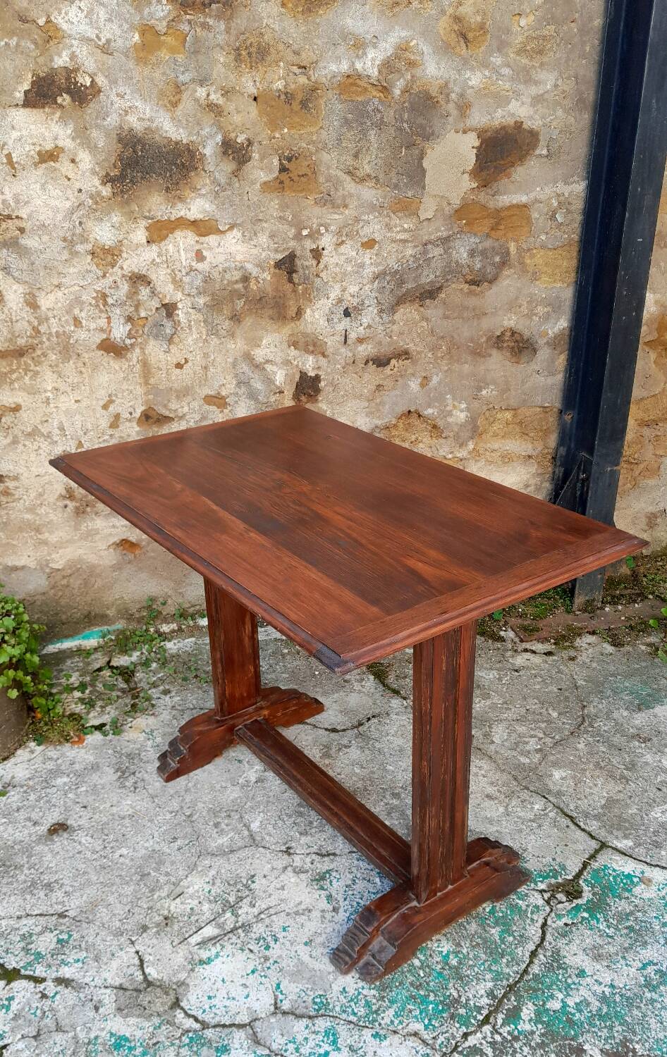 Bistro table