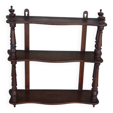 Small wall shelf with 3 levels