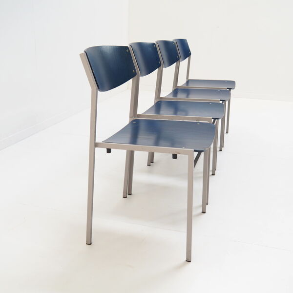 4 chaises du designer néerlandais Gijs van der Sluis