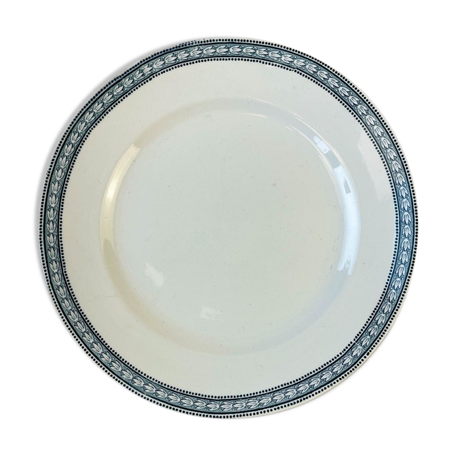 Round dish Terre de fer St Amand & Hamage laurel model made in France