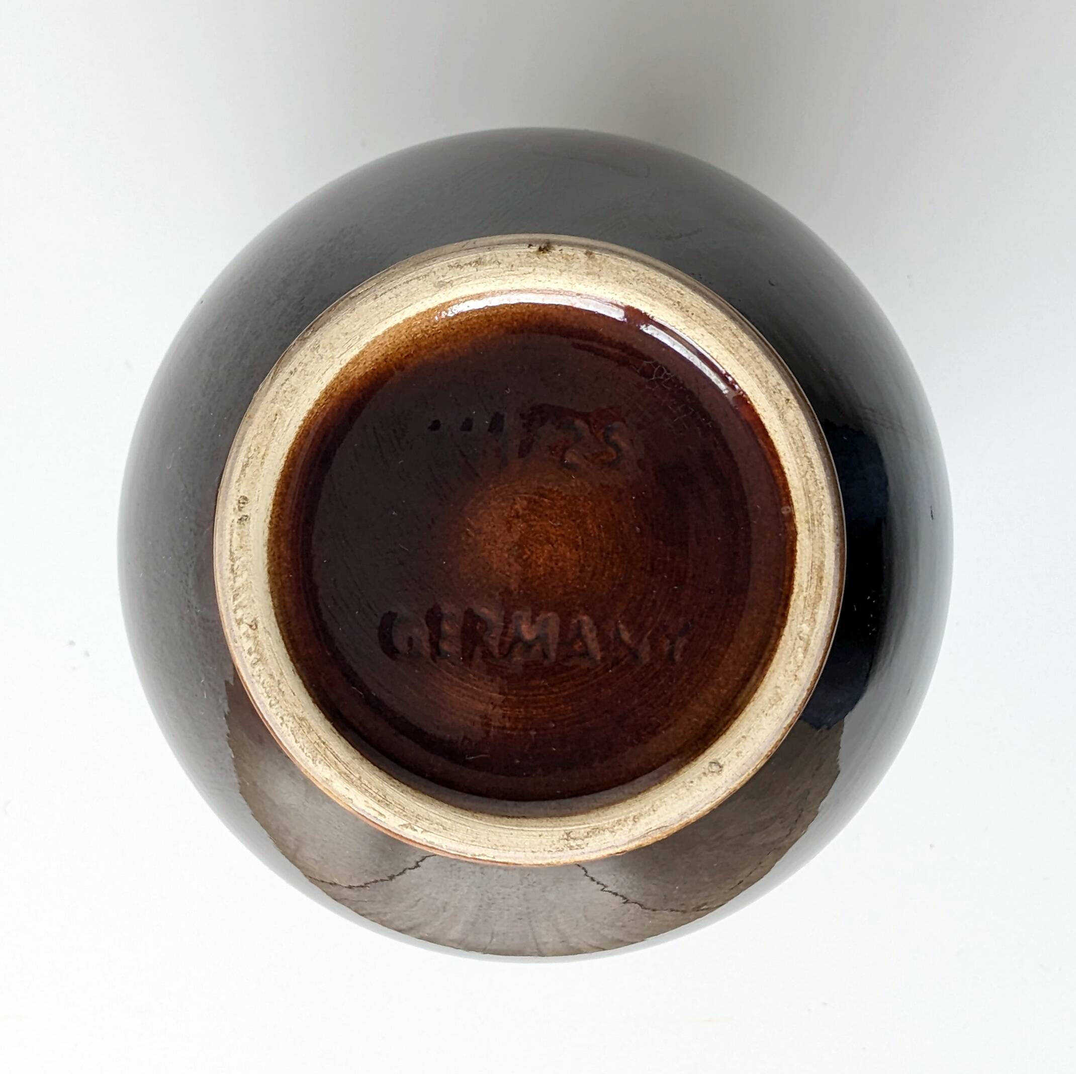 Multi-colored ceramic vase, Germany signed DB Hohr. (​Dümler & Breiden)​
