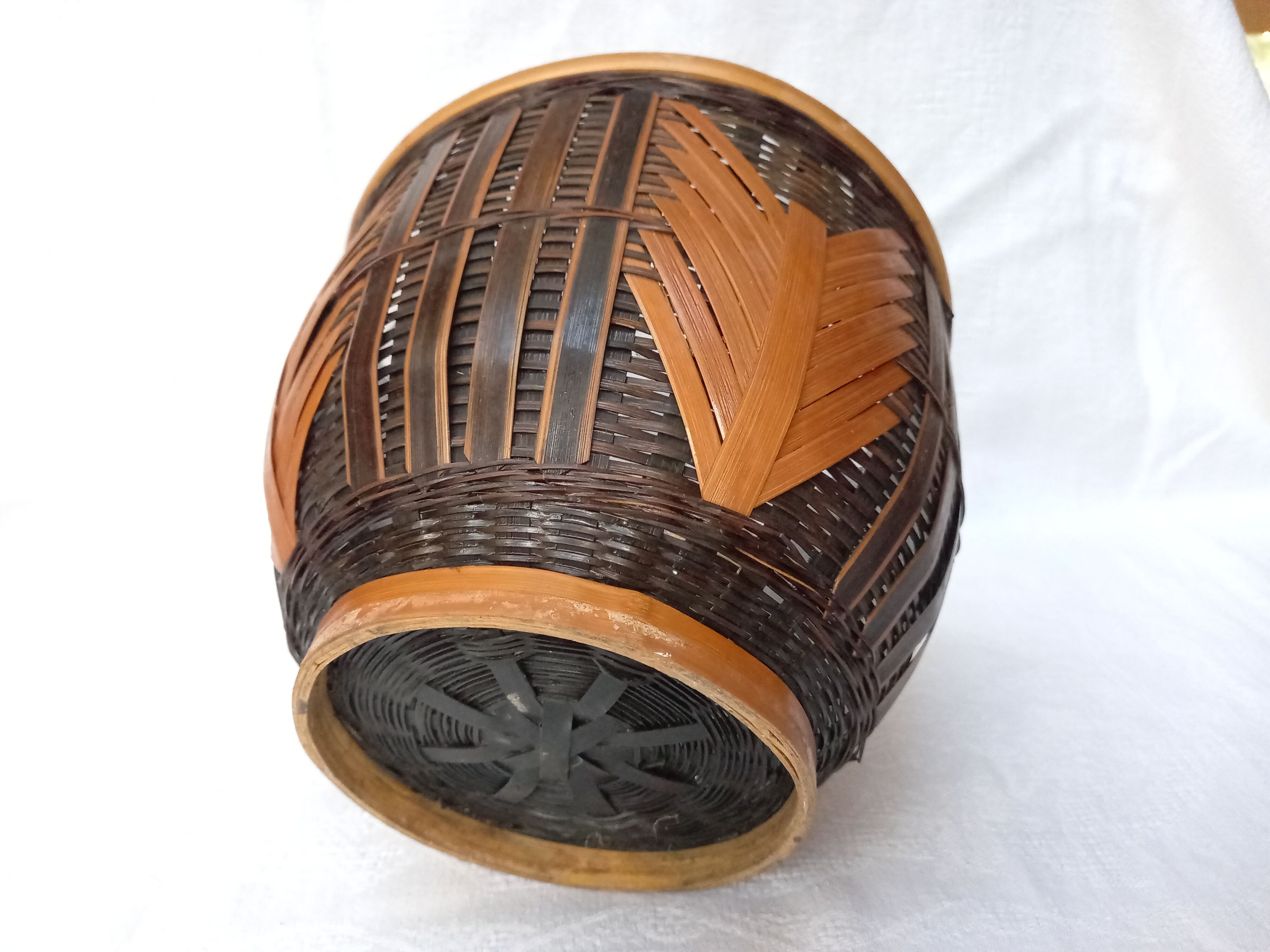 Braided wicker pot cover