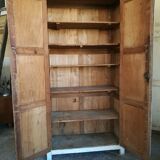 Original Parisian wardrobe patina