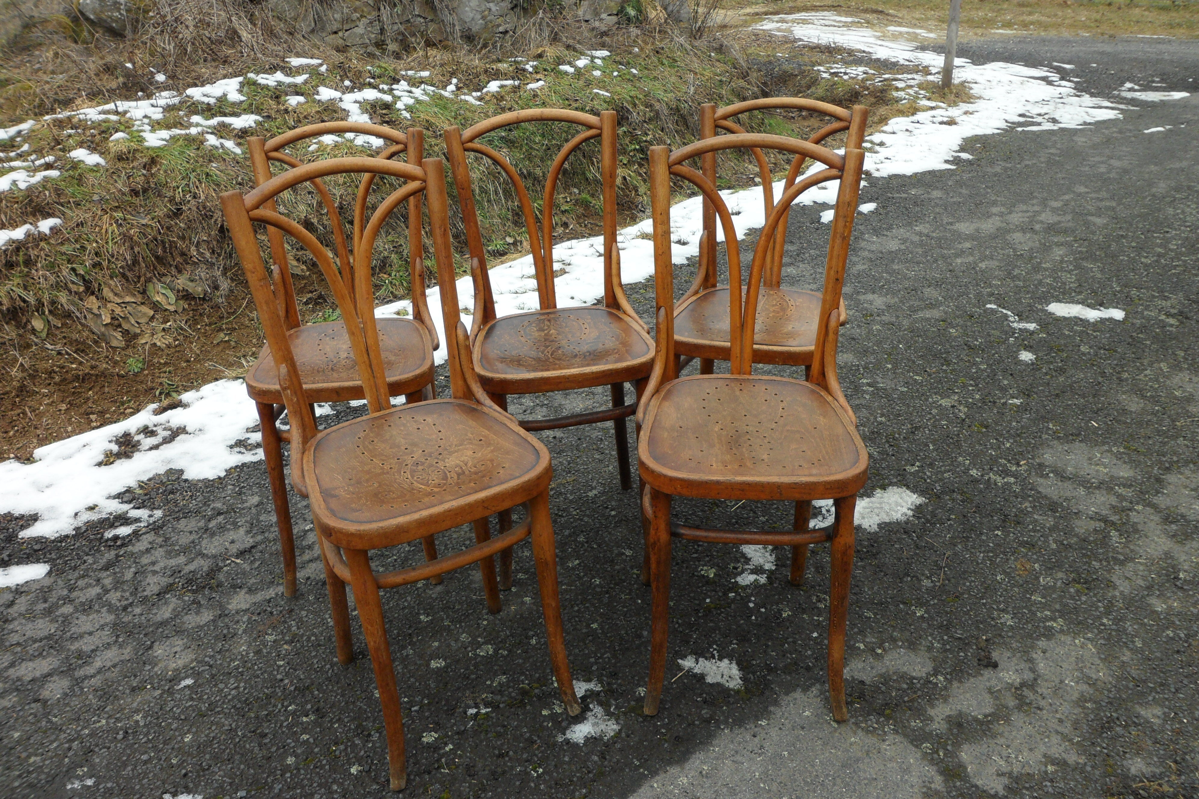 Set of 5 bistro chairs