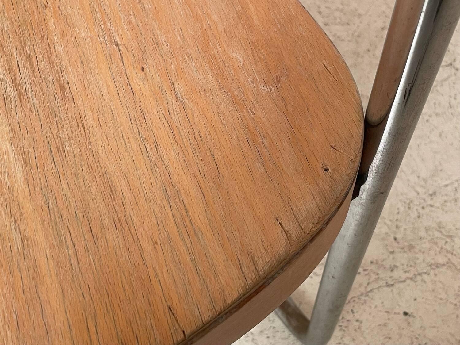 Fauteuil cantilever B261 par Émile Guillot édition Thonet