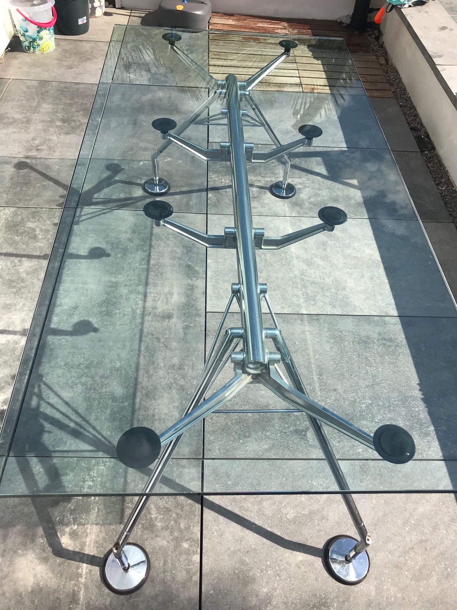 Dining table Nomos by Norman Foster for Tecno 1980