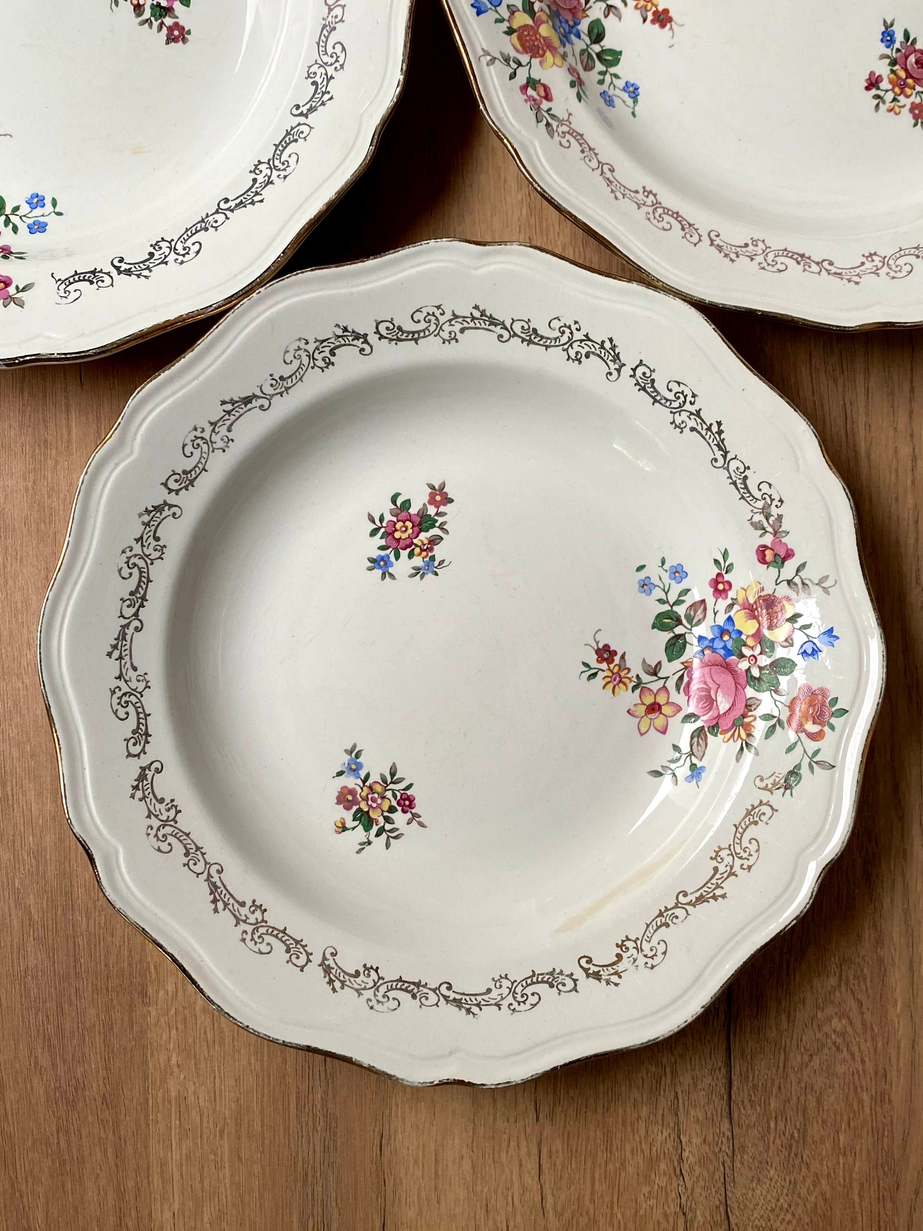 Set of 3 hollow plates The Almond Mira