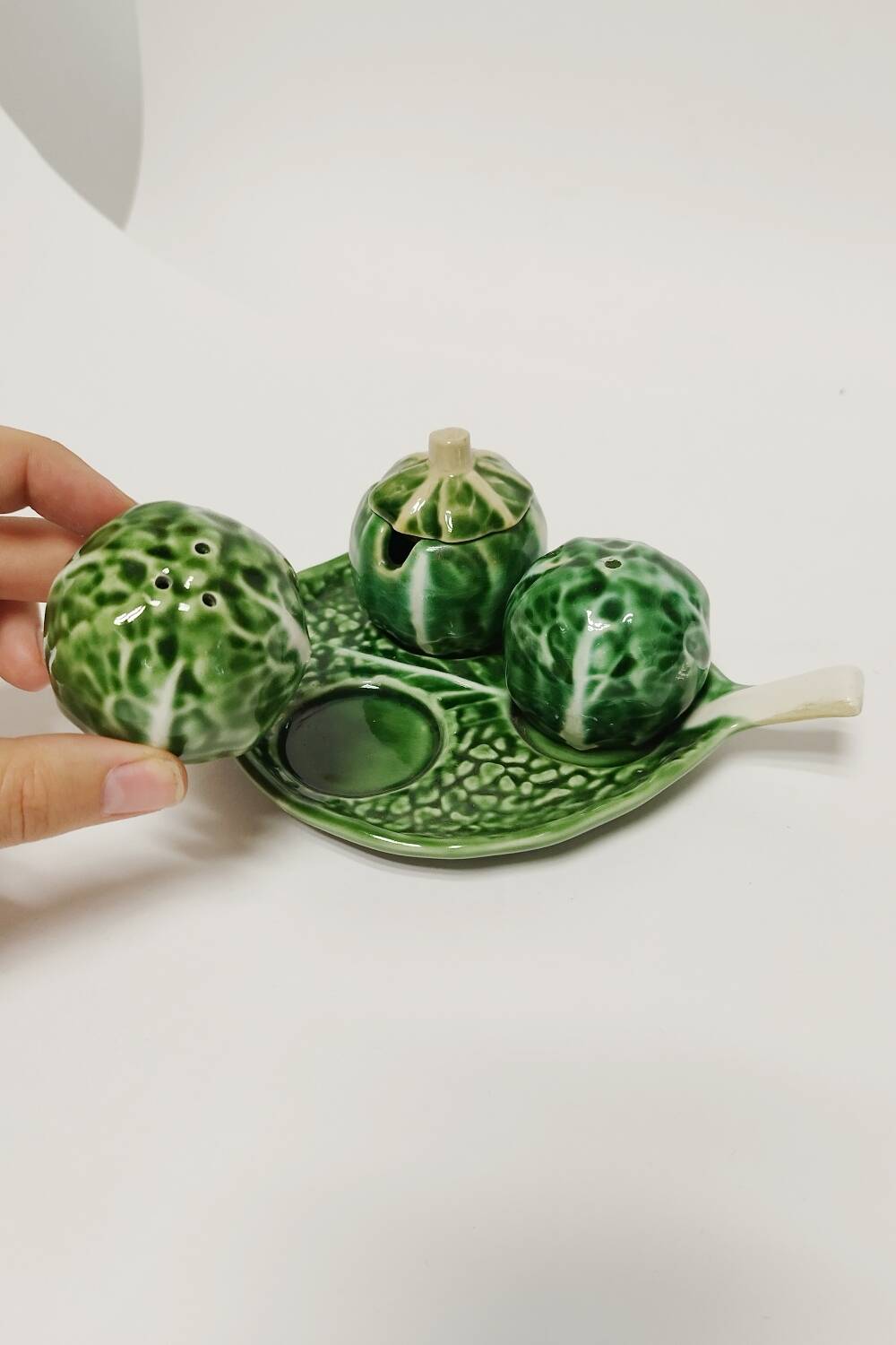 Salt and pepper shaker set with cabbages in slip