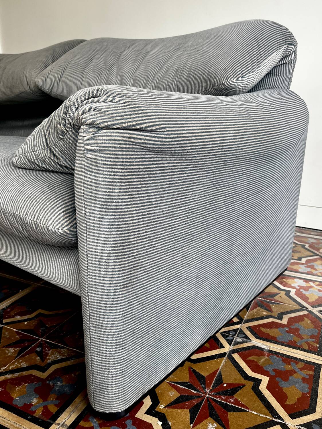 Maralunga two-seater, Vico Magistretti for Cassina