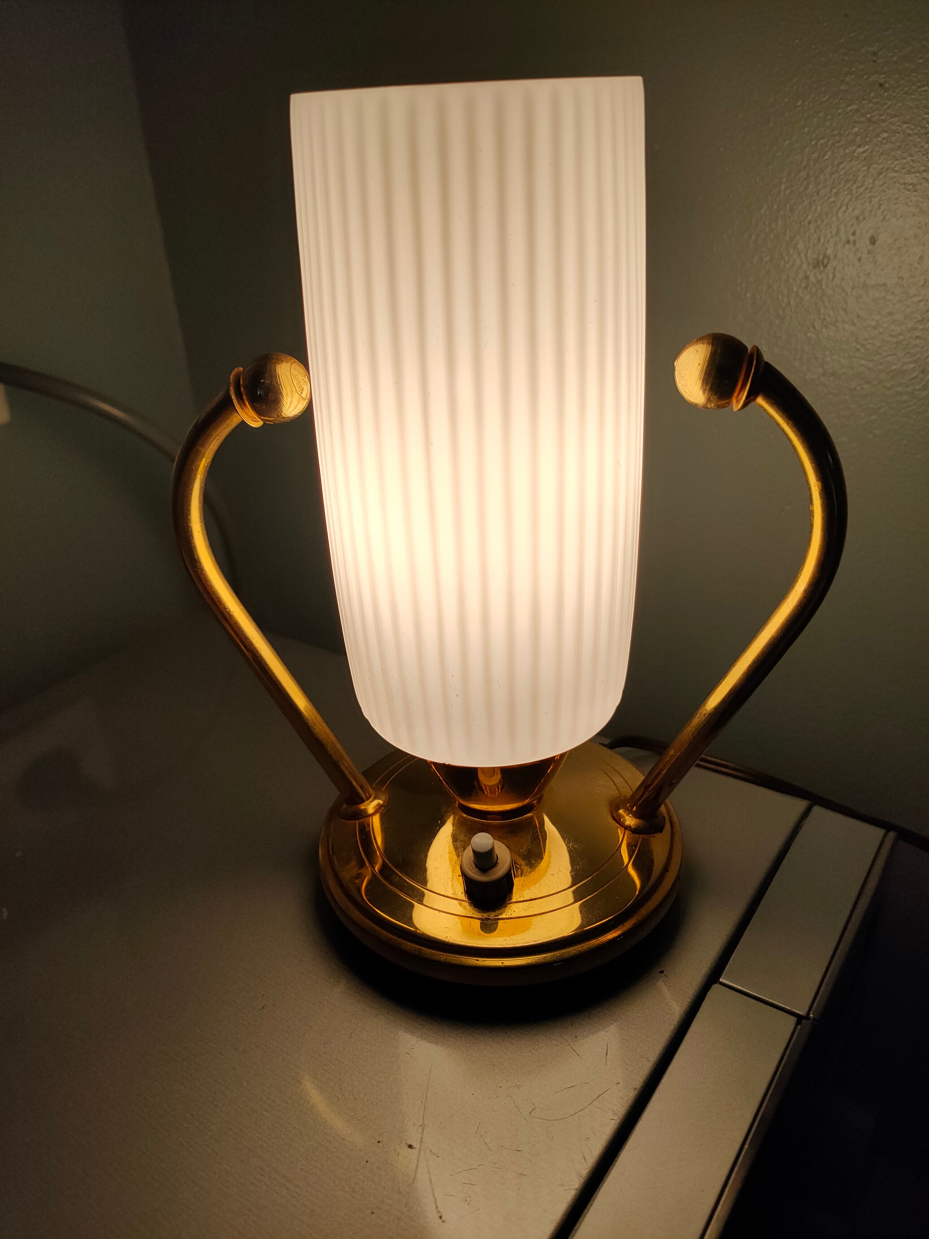 Vintage lamp in opaline and brass