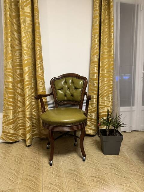 Chesterfield office chair