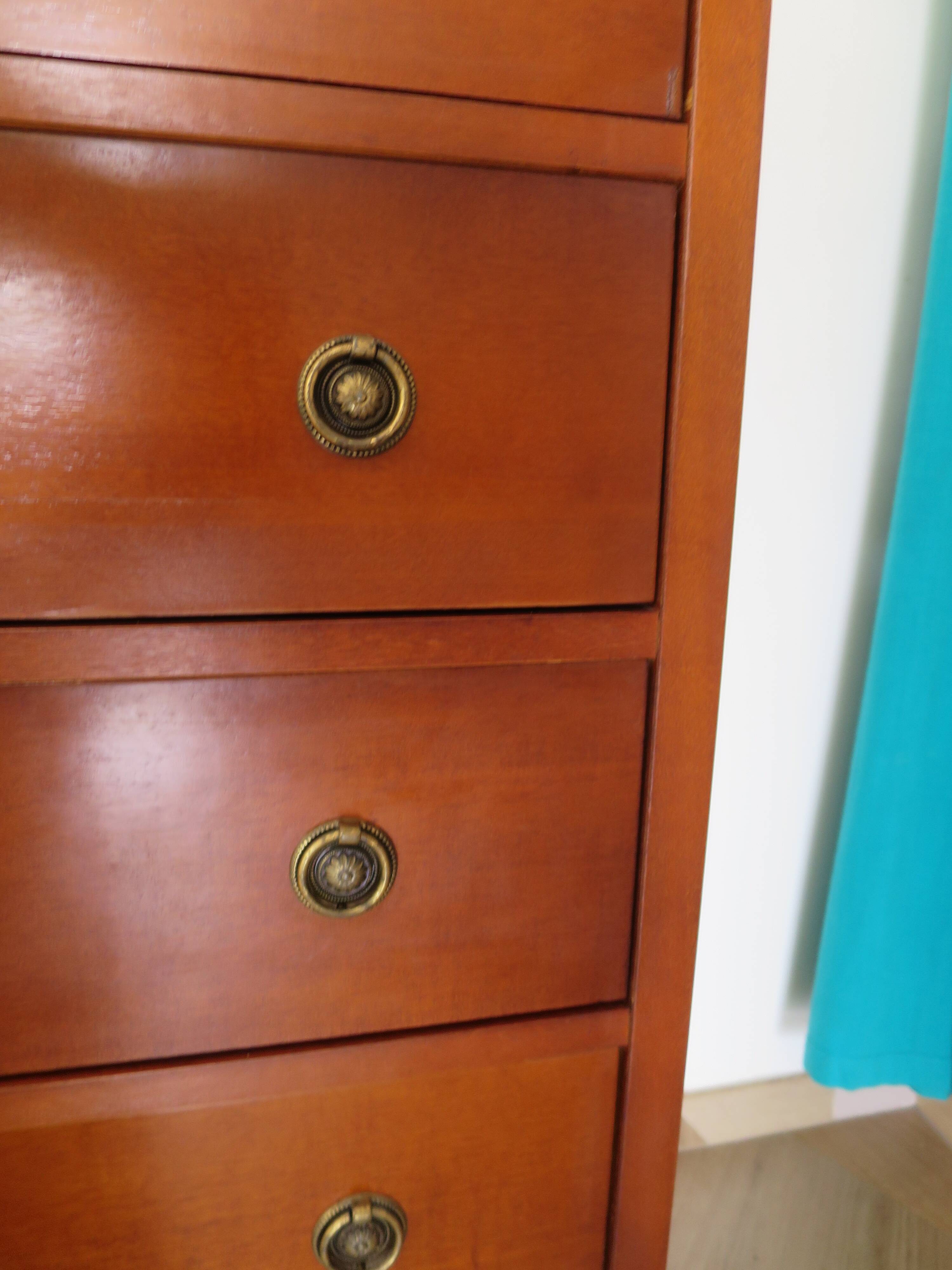 Louis Philippe style chest of drawers in cherry wood