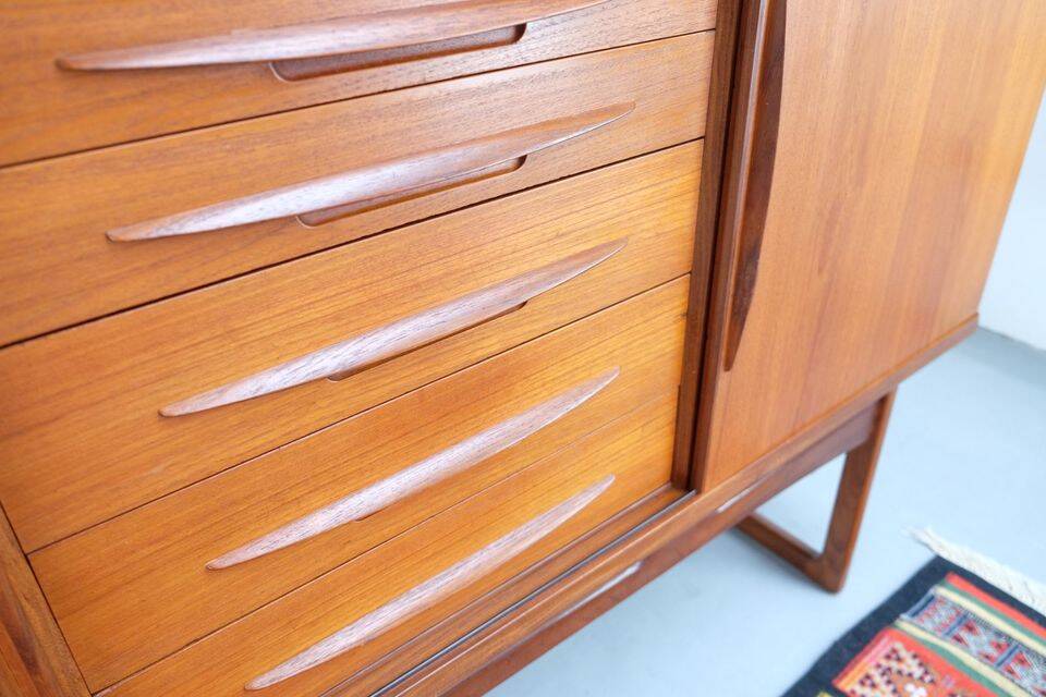 Teak high sideboard in vintage style from the 60s-70s, Vamo style, 60s-70s.