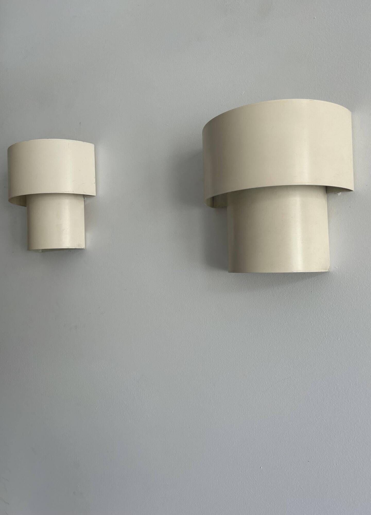 Pair of vintage modernist wall lights, white lacquered metal, Sweden 1970