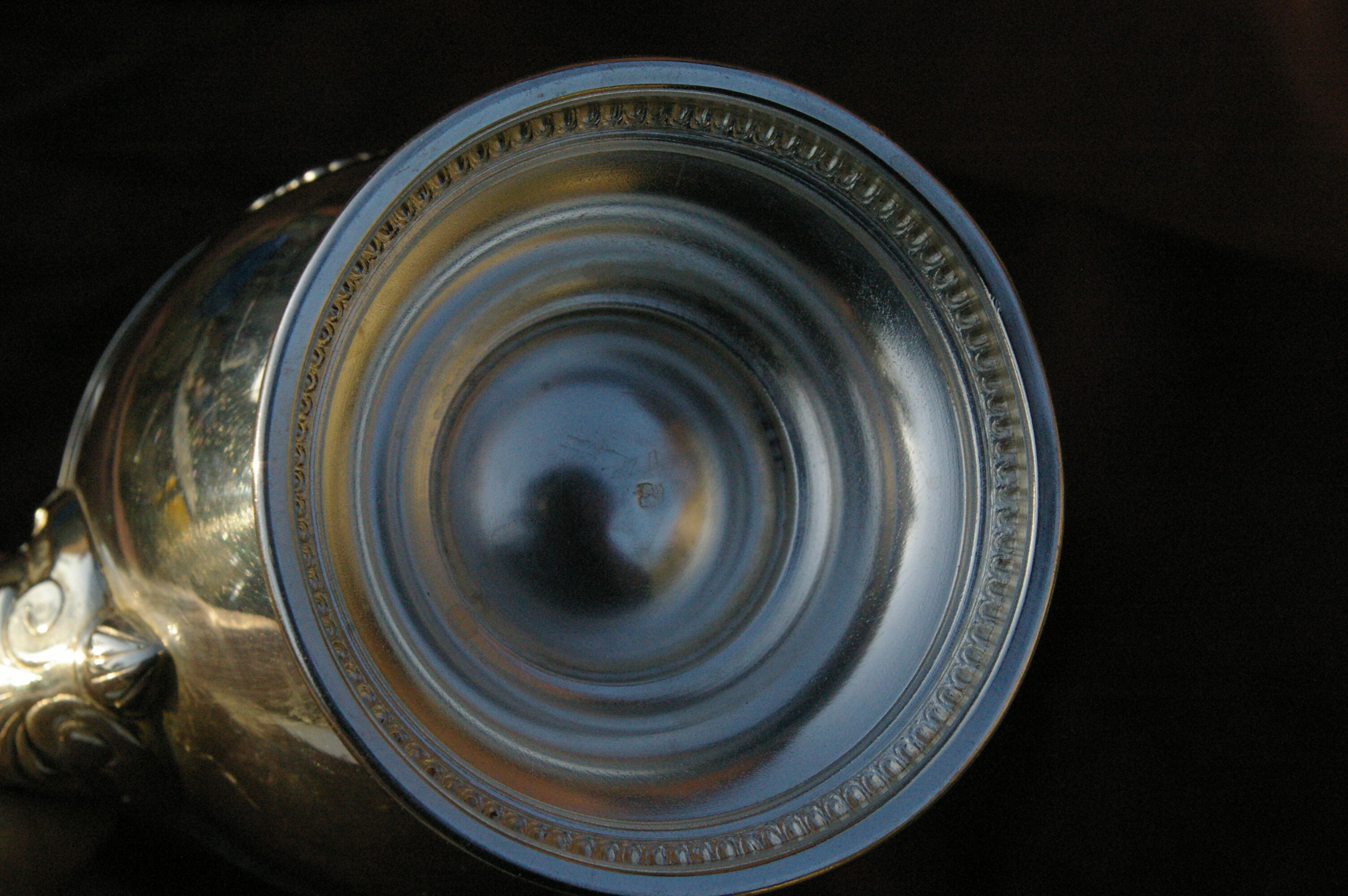 Pourer Coffee maker in Silver Metal model Shell