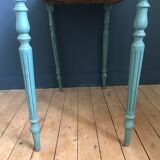 Small table and its original blue patina