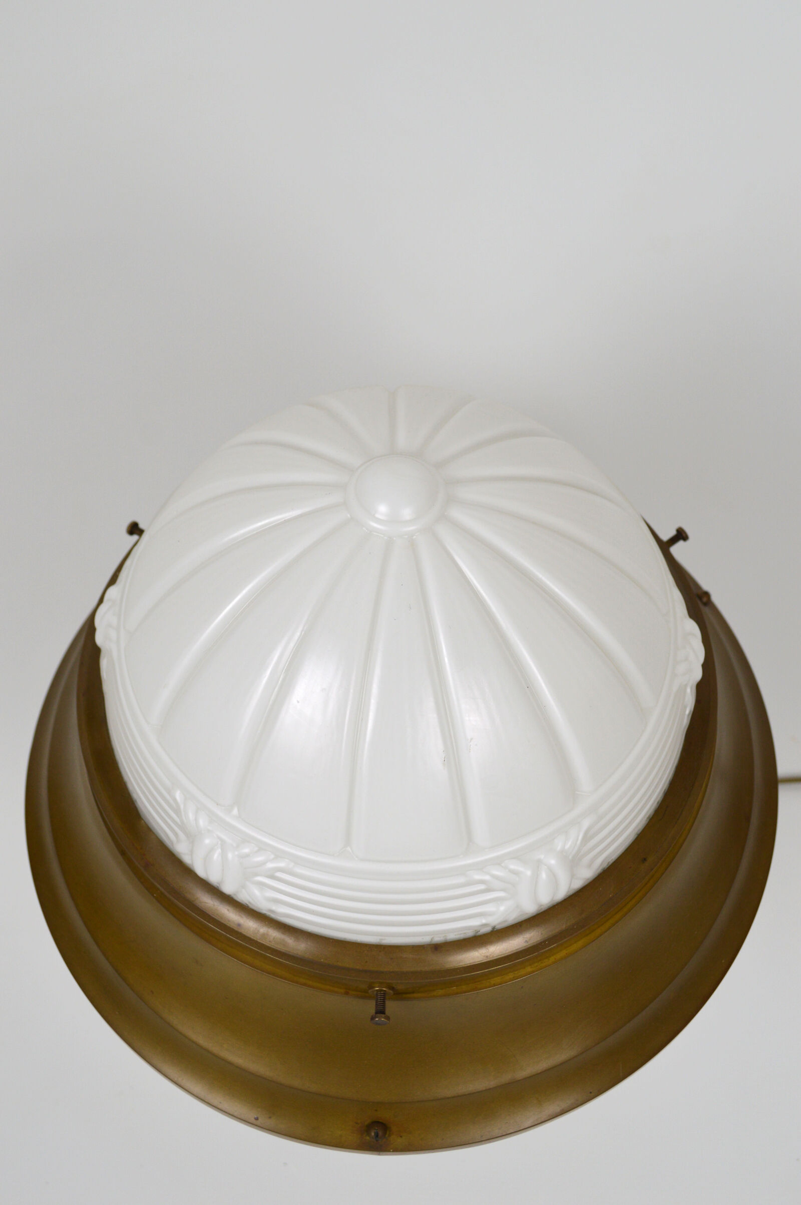 Art Deco lamp in patinated brass and moulded glass, circa 1930