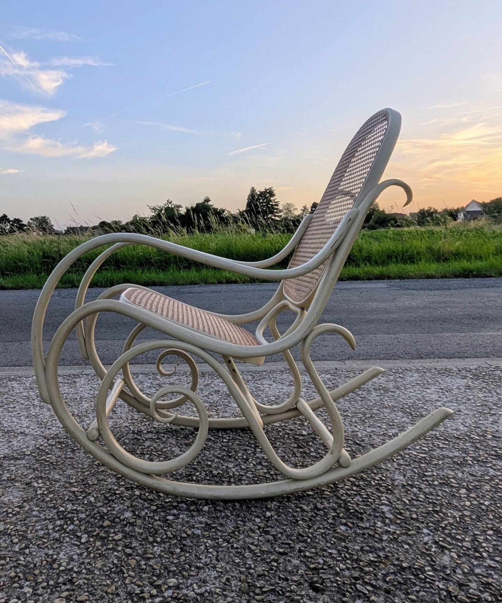 Vintage Thonet rocking chair