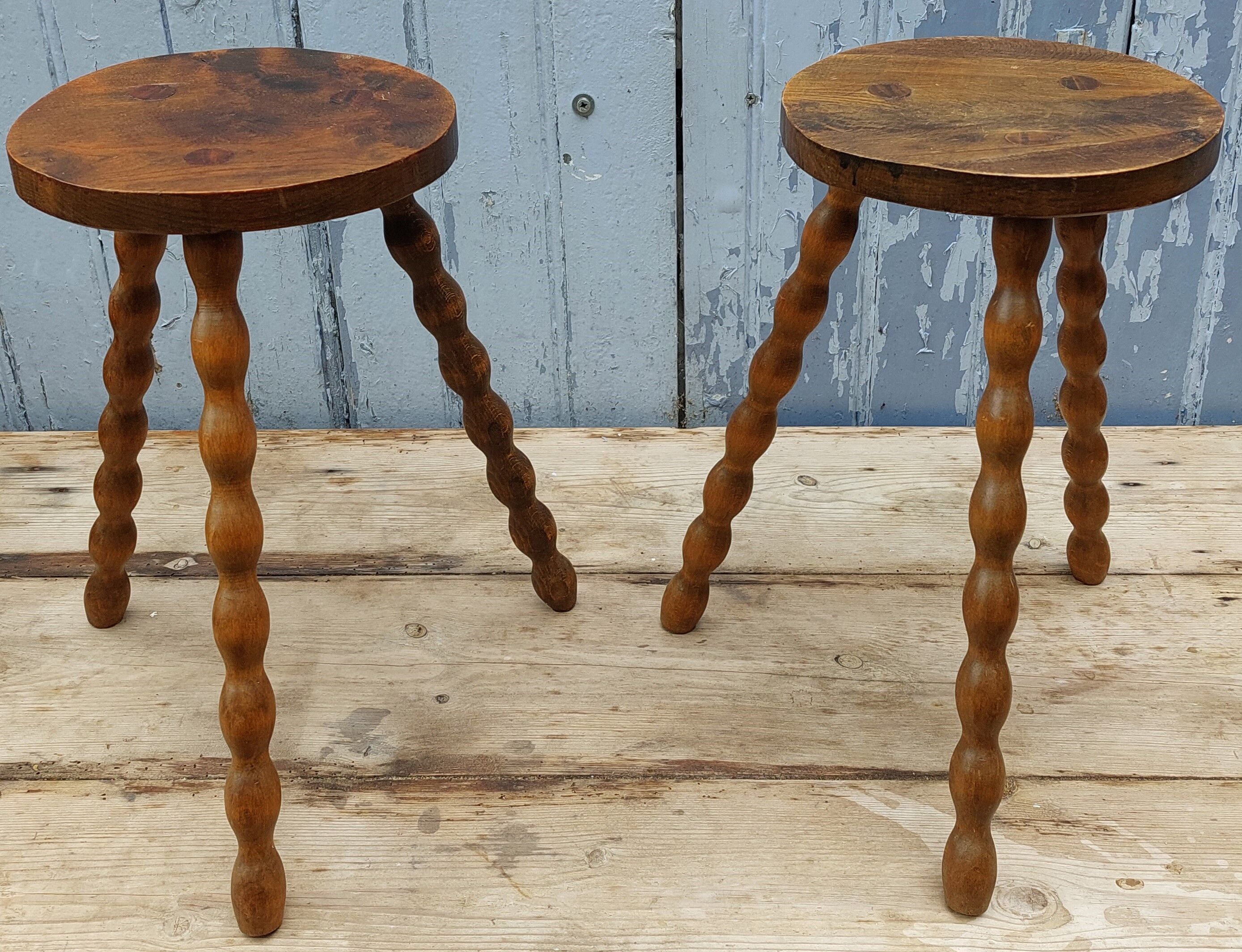 Tripod stool duo