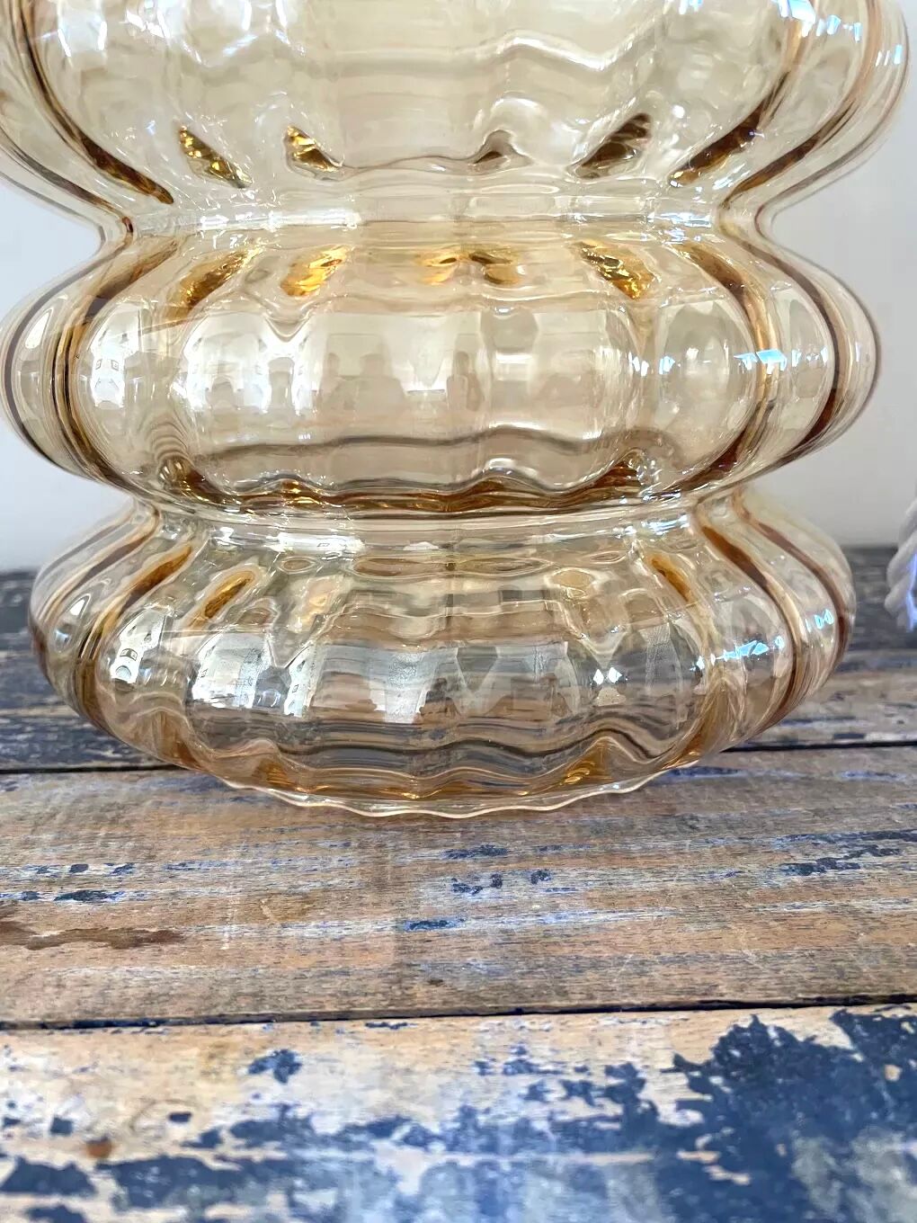 Vintage pendant lamp in electrified golden glass to nine