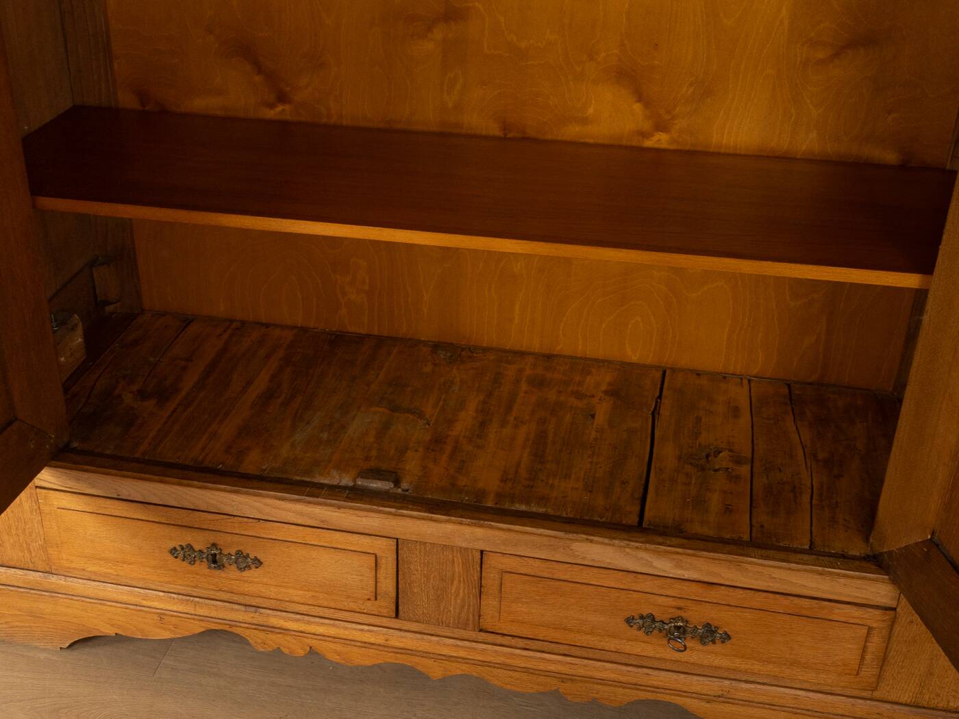 Classic Biedermeier wardrobe made of solid oak around 1840