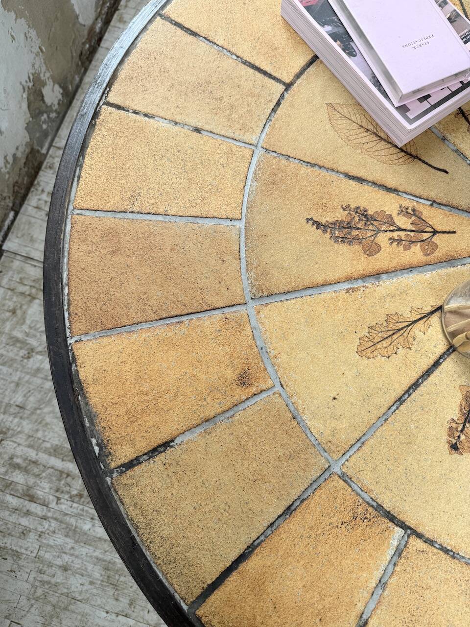 Herbier Capron ceramic dining table