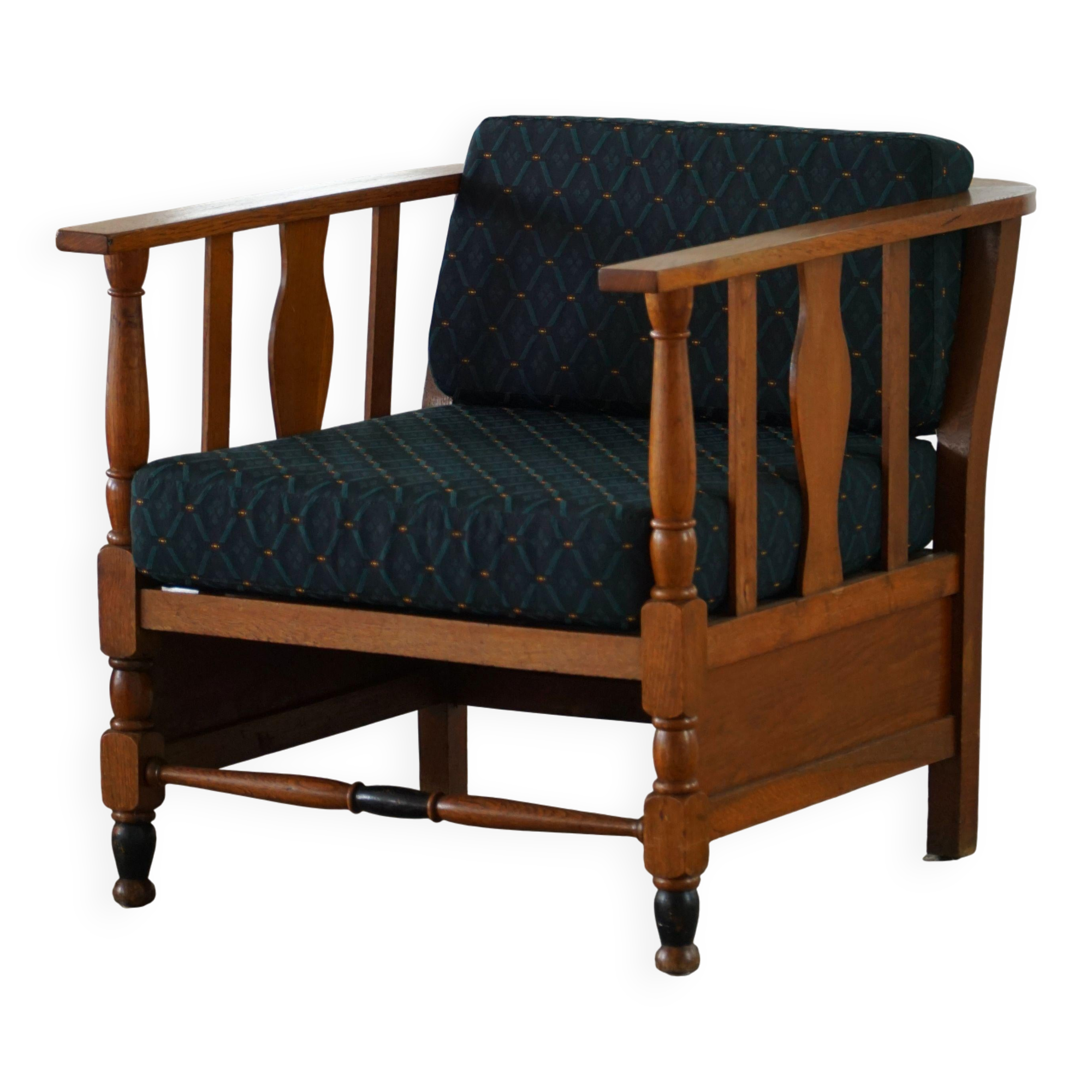 Art Nouveau, pair of oak lounge chairs, reupholstered in style fabric, 1920s.