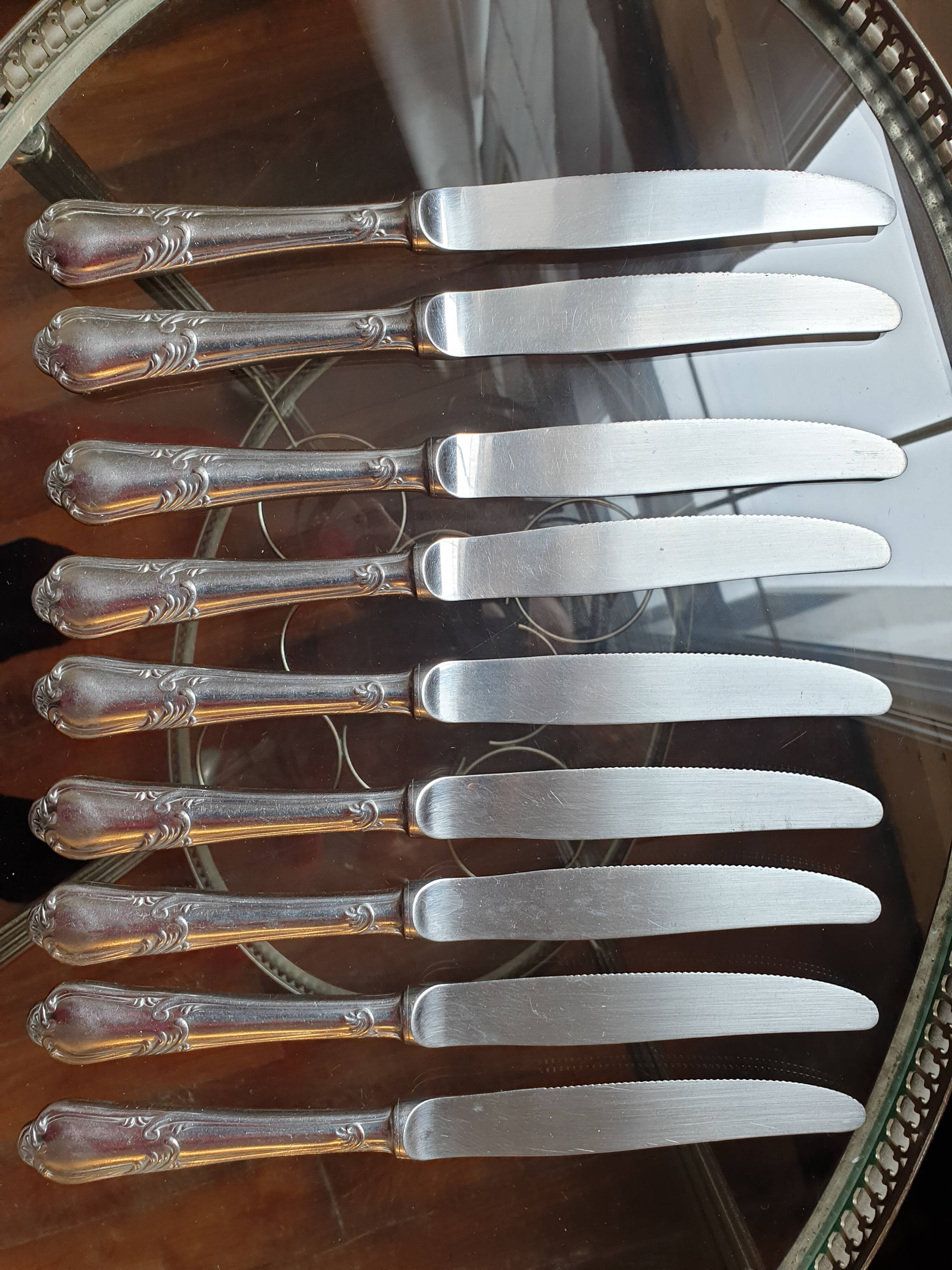 Meat knives