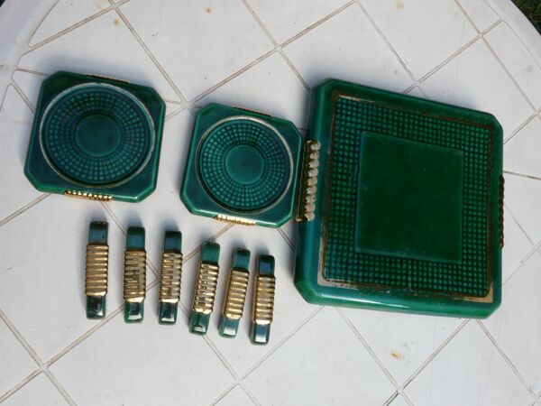 Ensemble repose-plat, dessous de bouteilles et porte-couteaux Art Déco