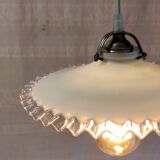 Pleated opaline lampshade with its fitting and E27 socket - mid 20th century.