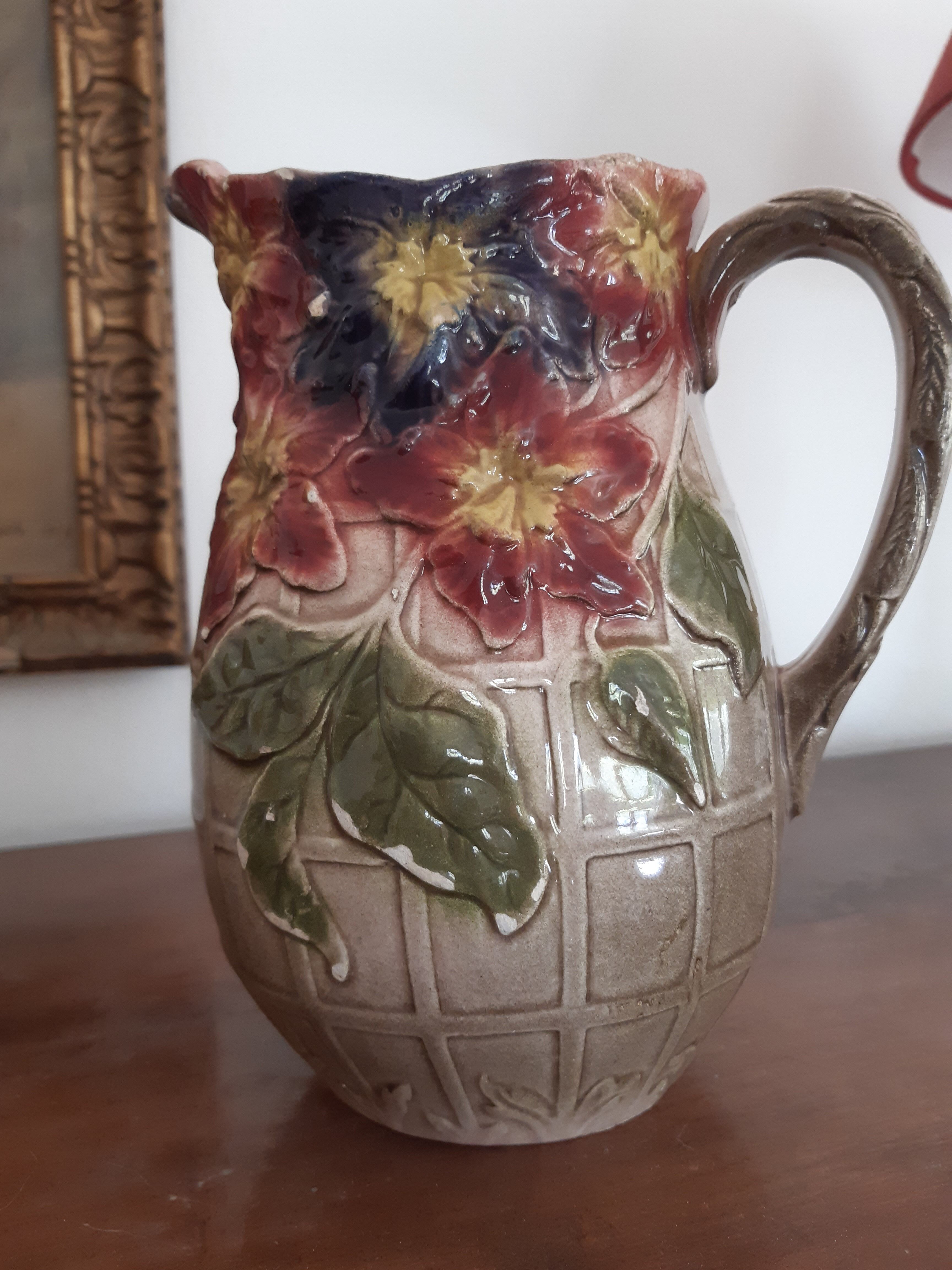 Pitcher dabbling