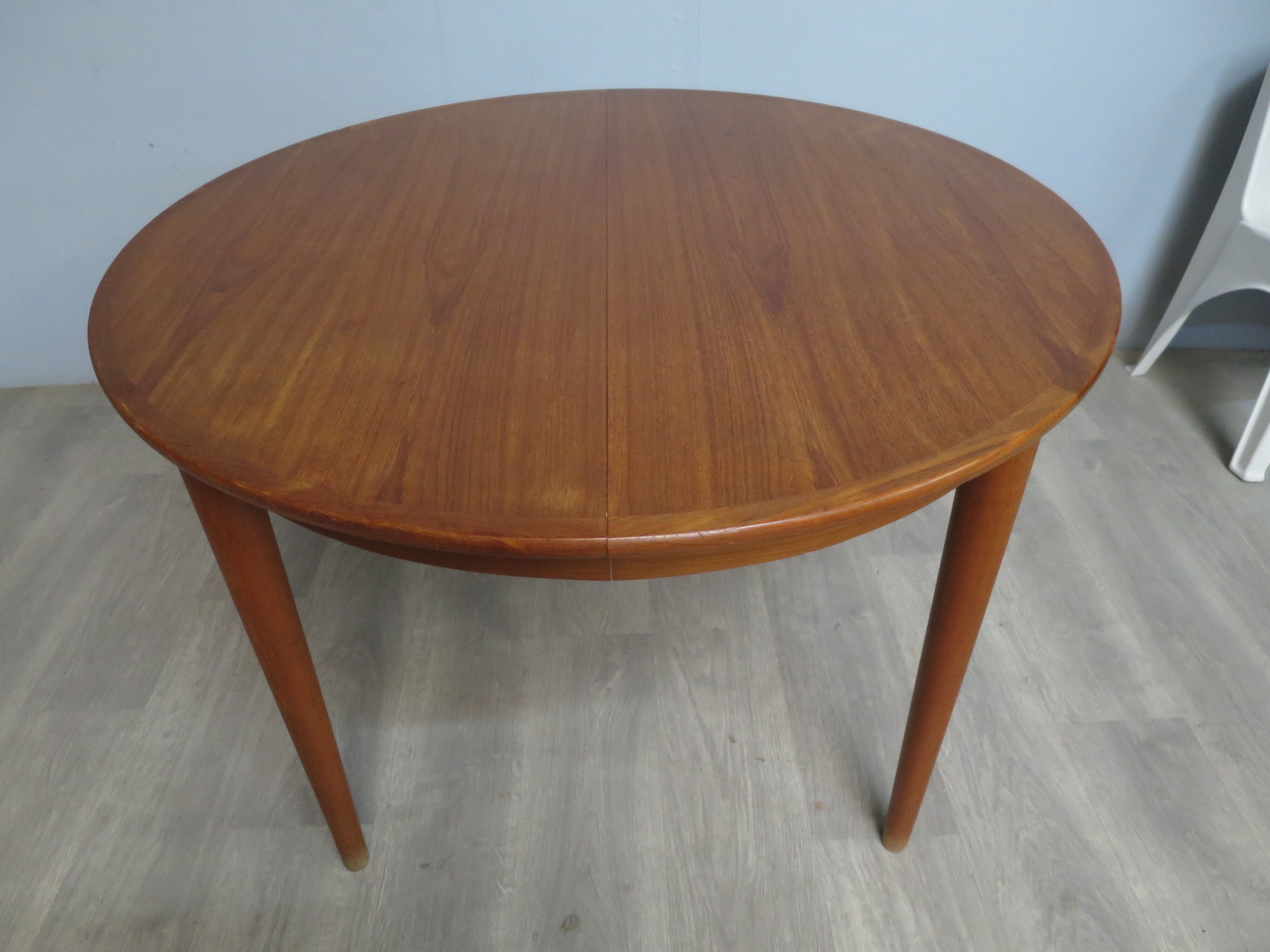 Scandinavian round table MSE Mobler in teak