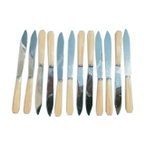Box of 12 knives, Carl