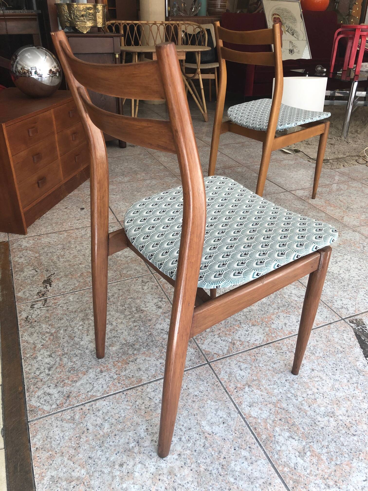 6 Scandinavian chairs