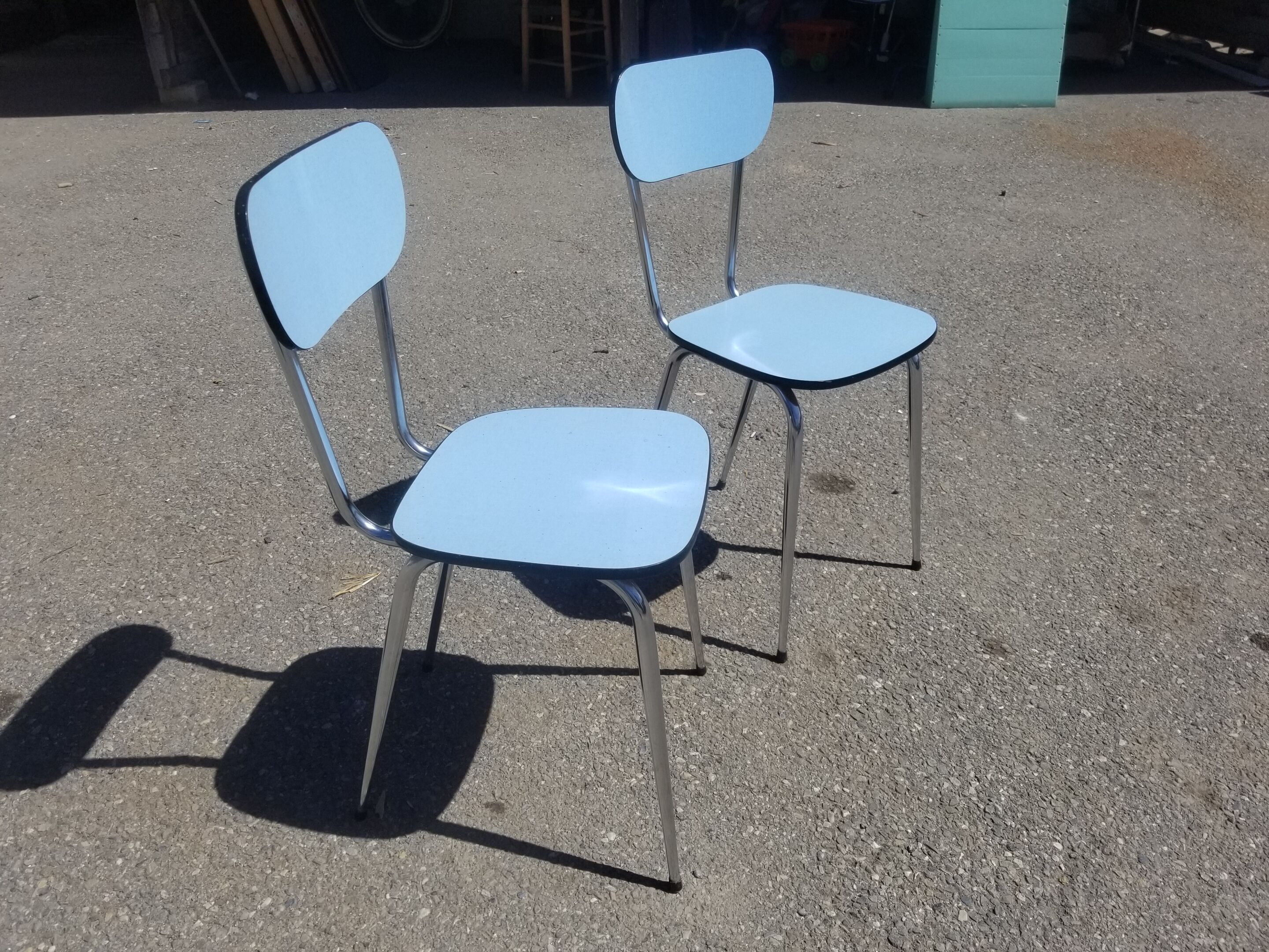 Pair of vintage chairs in formica blue - 60s