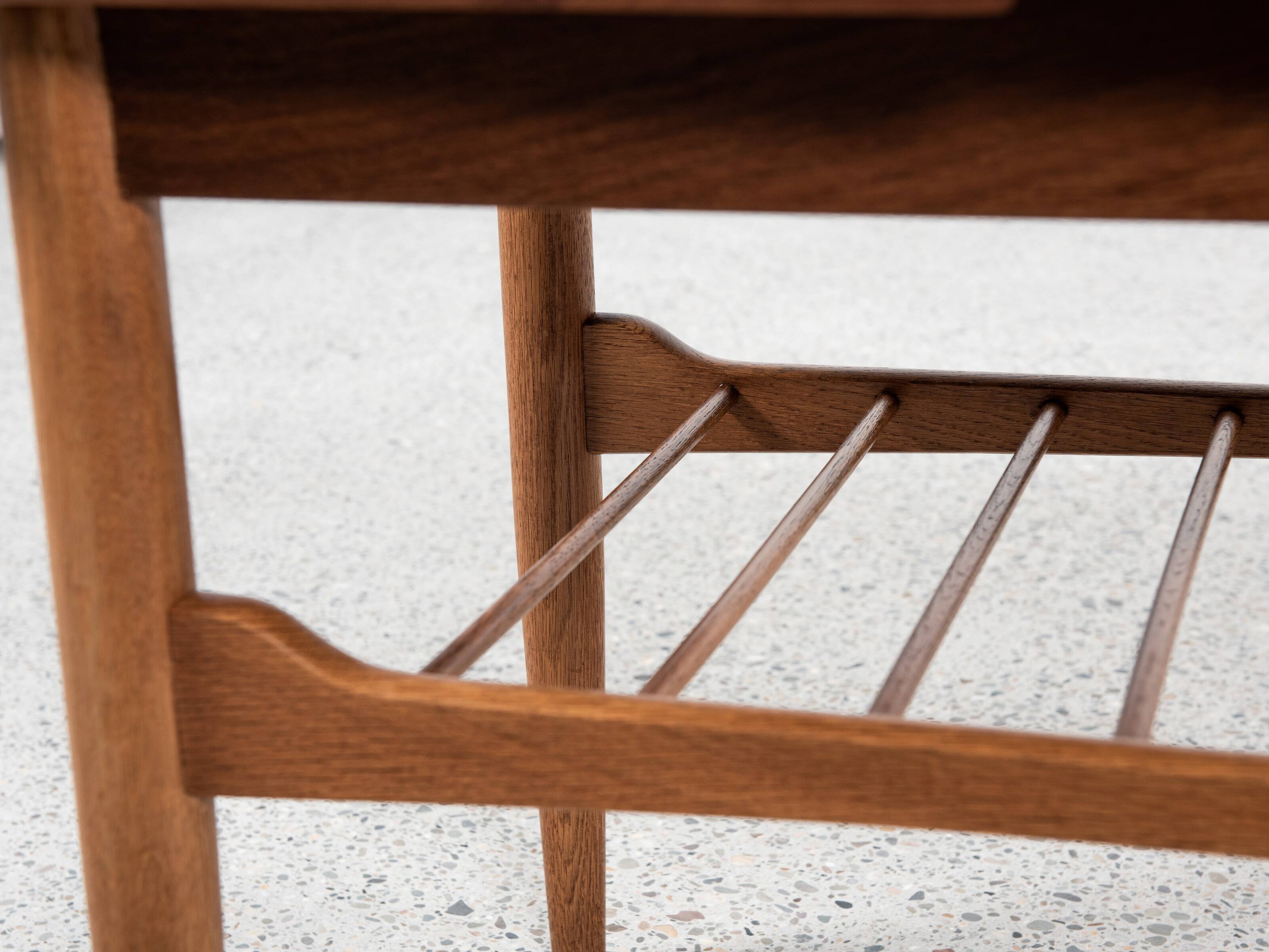 Midcentury Danish extendable coffee table in oak and teak 1960s
